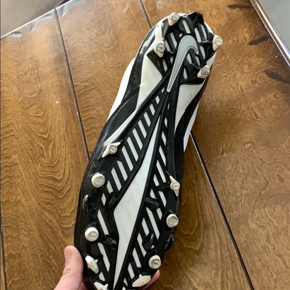 Black and white nike Vaper speed cleats. - Picture 3 of 3